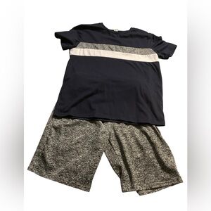 SHEIN 11-12 Year Boy's 2 Piece Outfit Striped Print Tee Shirts with Shorts Set